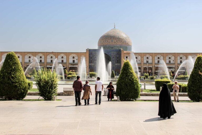 Sheikh-Lotfollah-Mosque-Esfahan-Iran-tourism-2