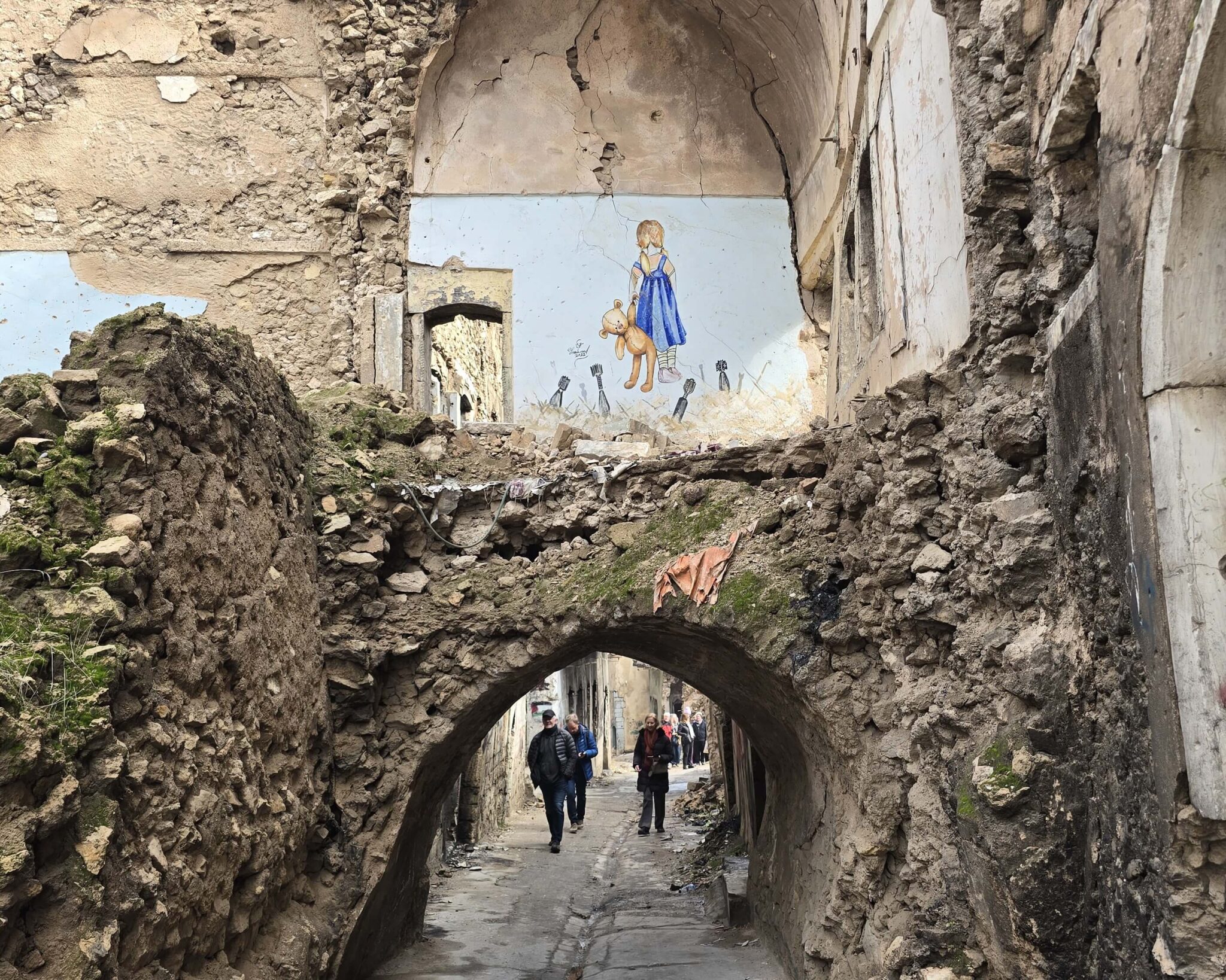 The ruins of the old city of Mosul in northern Iraq, showing historic streets and damaged heritage areas that reflect the city’s complex history and ongoing restoration, often visited on group tours in Iraq focused on cultural heritage and post-conflict recovery.