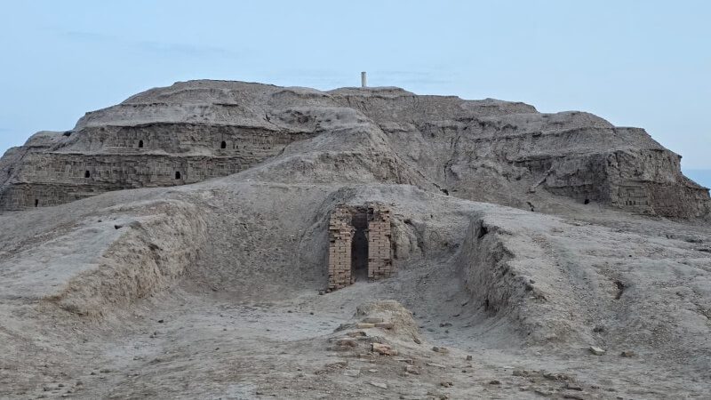 The ruins of Uruk in southern Iraq, one of the world’s earliest known cities and a key center of ancient Mesopotamian civilization, featuring archaeological remains that reflect early urban development and rich historical heritage.