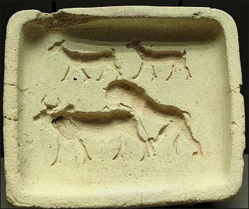 20120208-Mari Baking_mold_Mari_Louvre_ 2